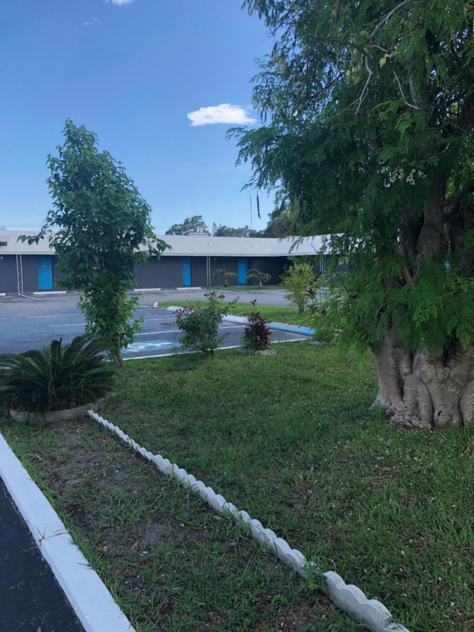 Bay Breeze Inn Bradenton Downtown Zewnętrze zdjęcie